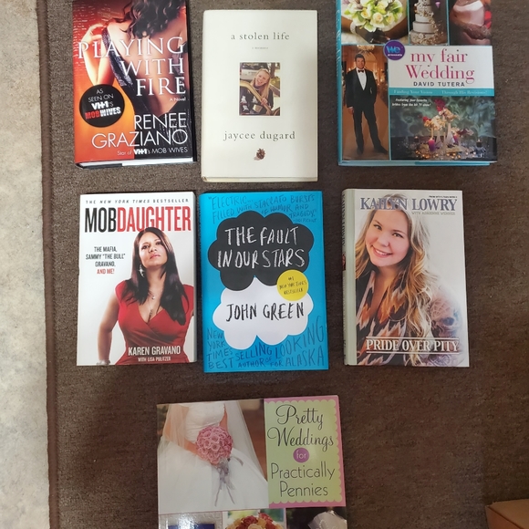 Other - Bundle of books!